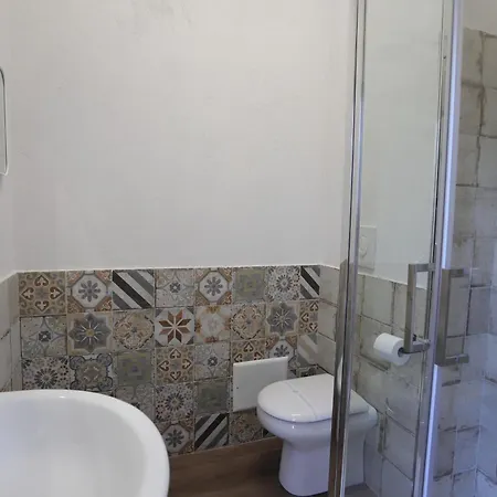 Tammurriata Nera Bedroom 4*