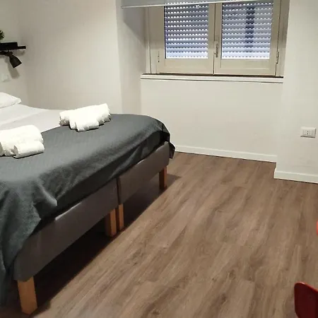 Tammurriata Nera Bedroom 4*