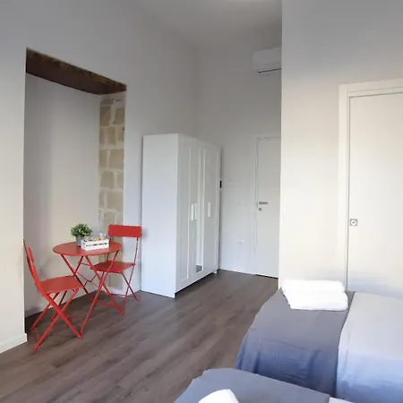 Tammurriata Nera Bedroom Maison d'hôtes 4*