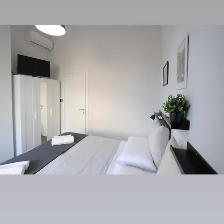 Tammurriata Nera Bedroom 4*